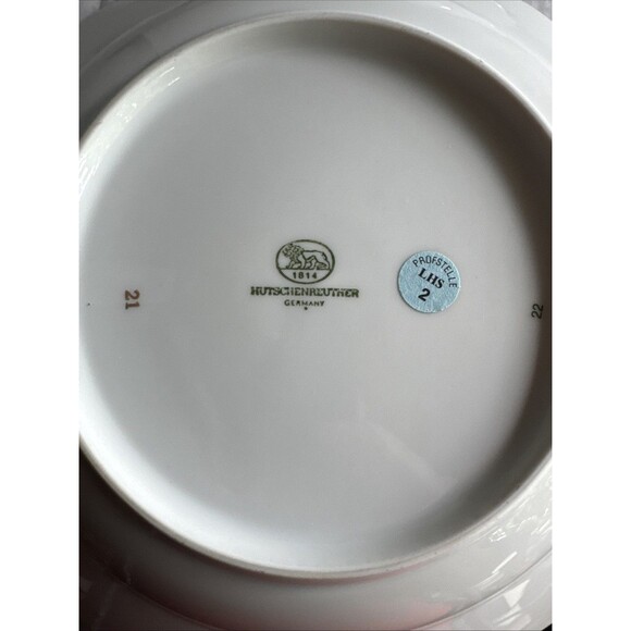 Set of 4 Hutschenreuther Mirabell Maria Theresa Scalloped Soup Bowls 9 1/4" - Picture 5 of 5